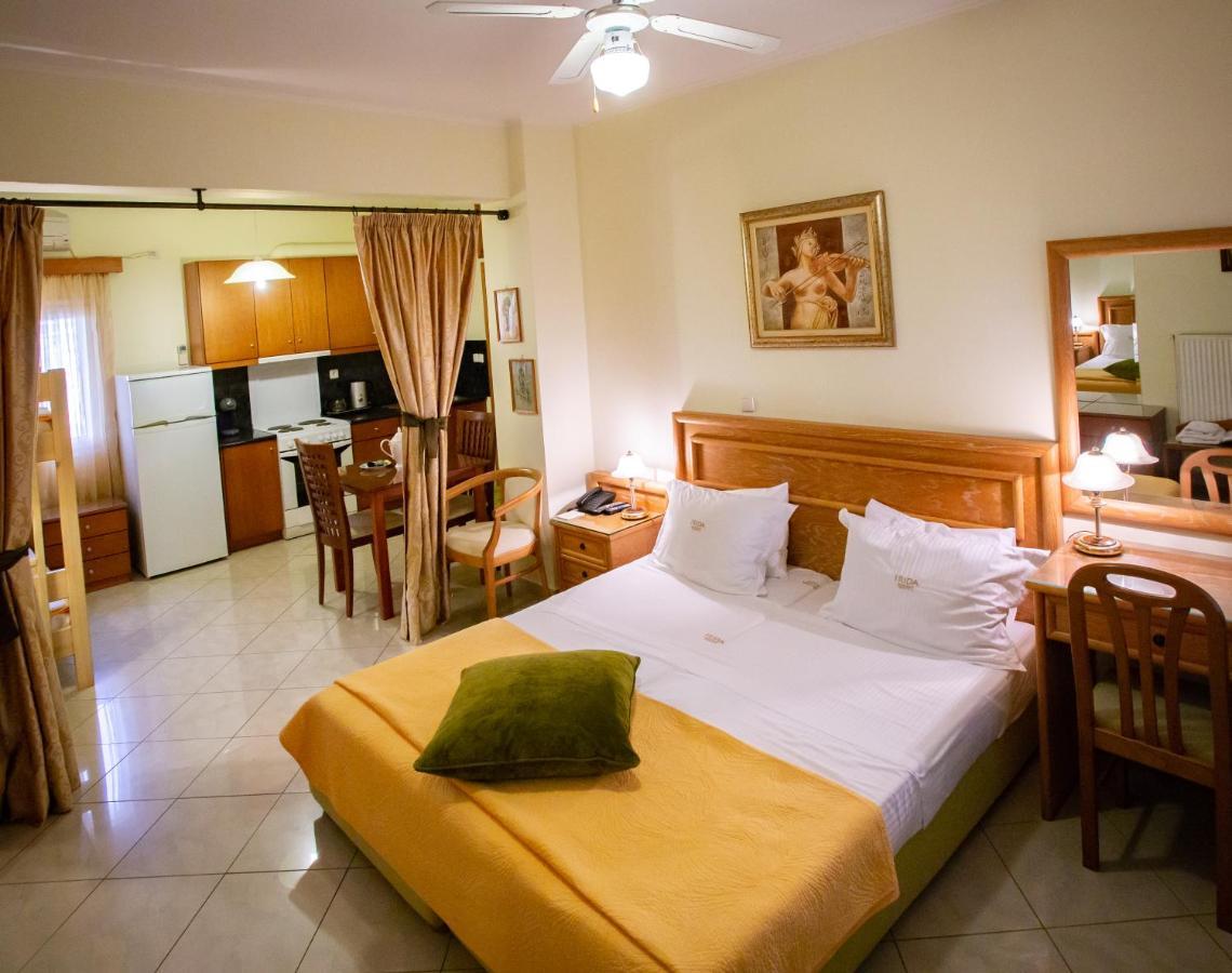 Irida Beach Resort Suites Kyparissia Exterior photo