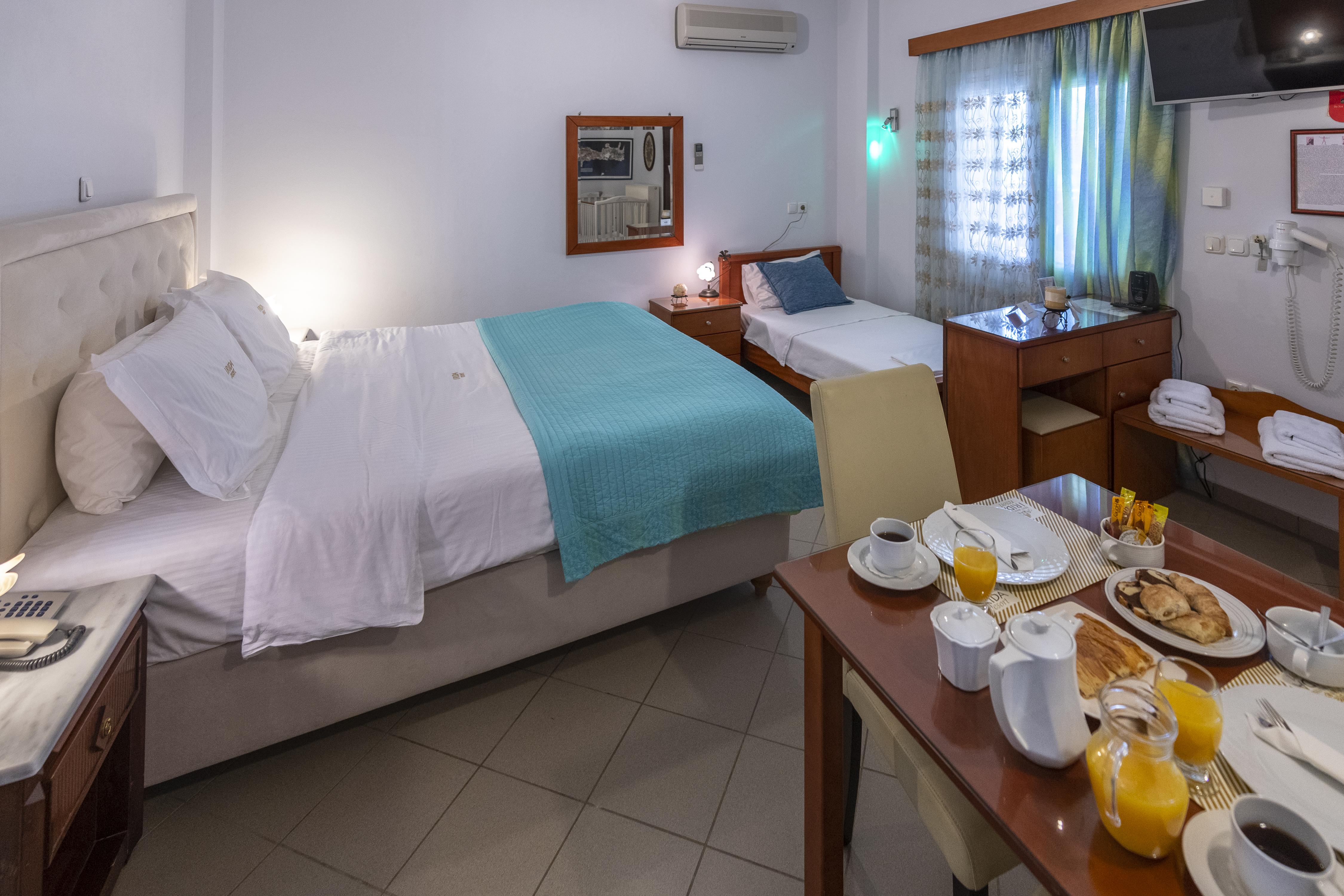 Irida Beach Resort Suites Kyparissia Exterior photo