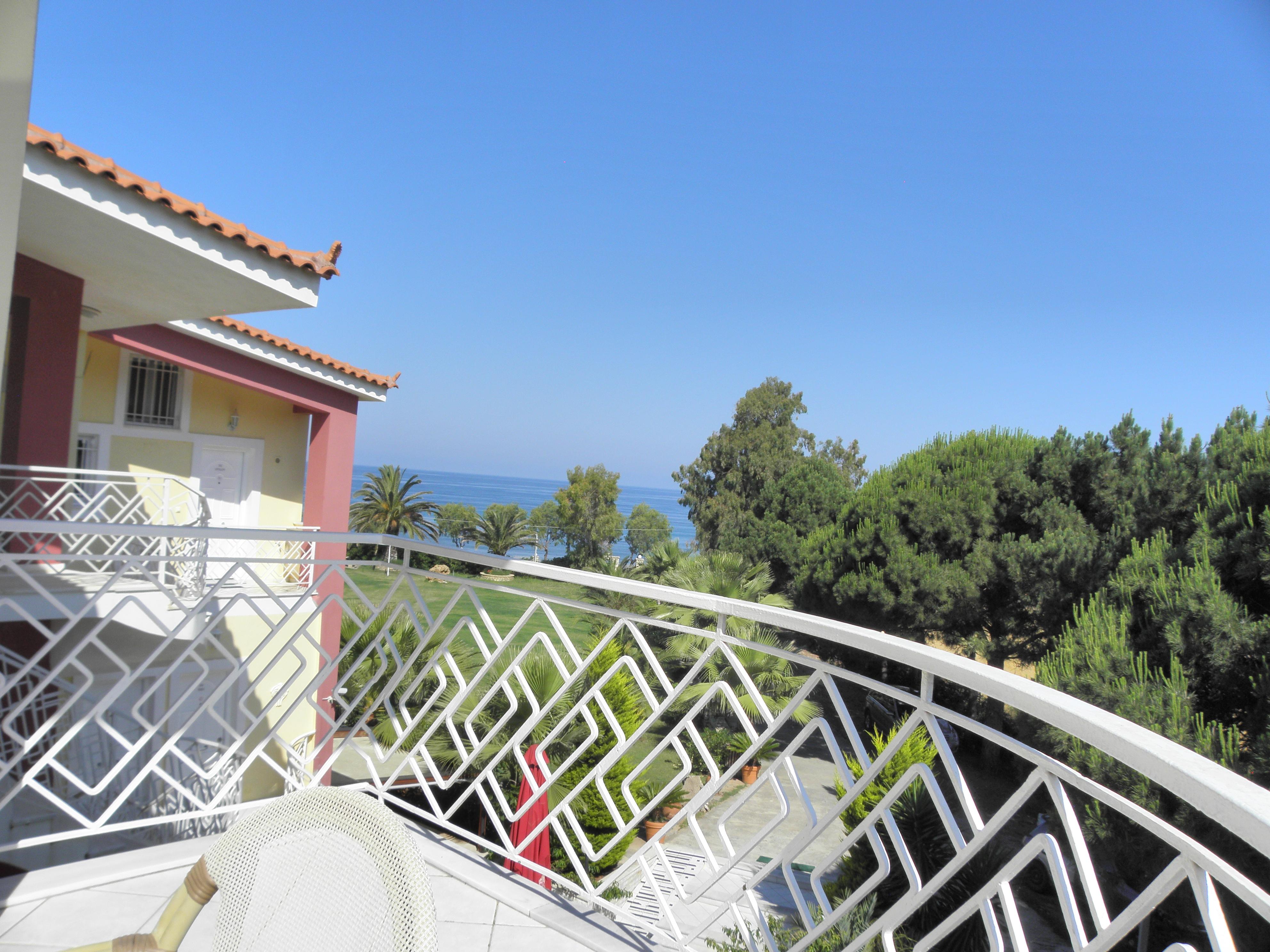 Irida Beach Resort Suites Kyparissia Exterior photo