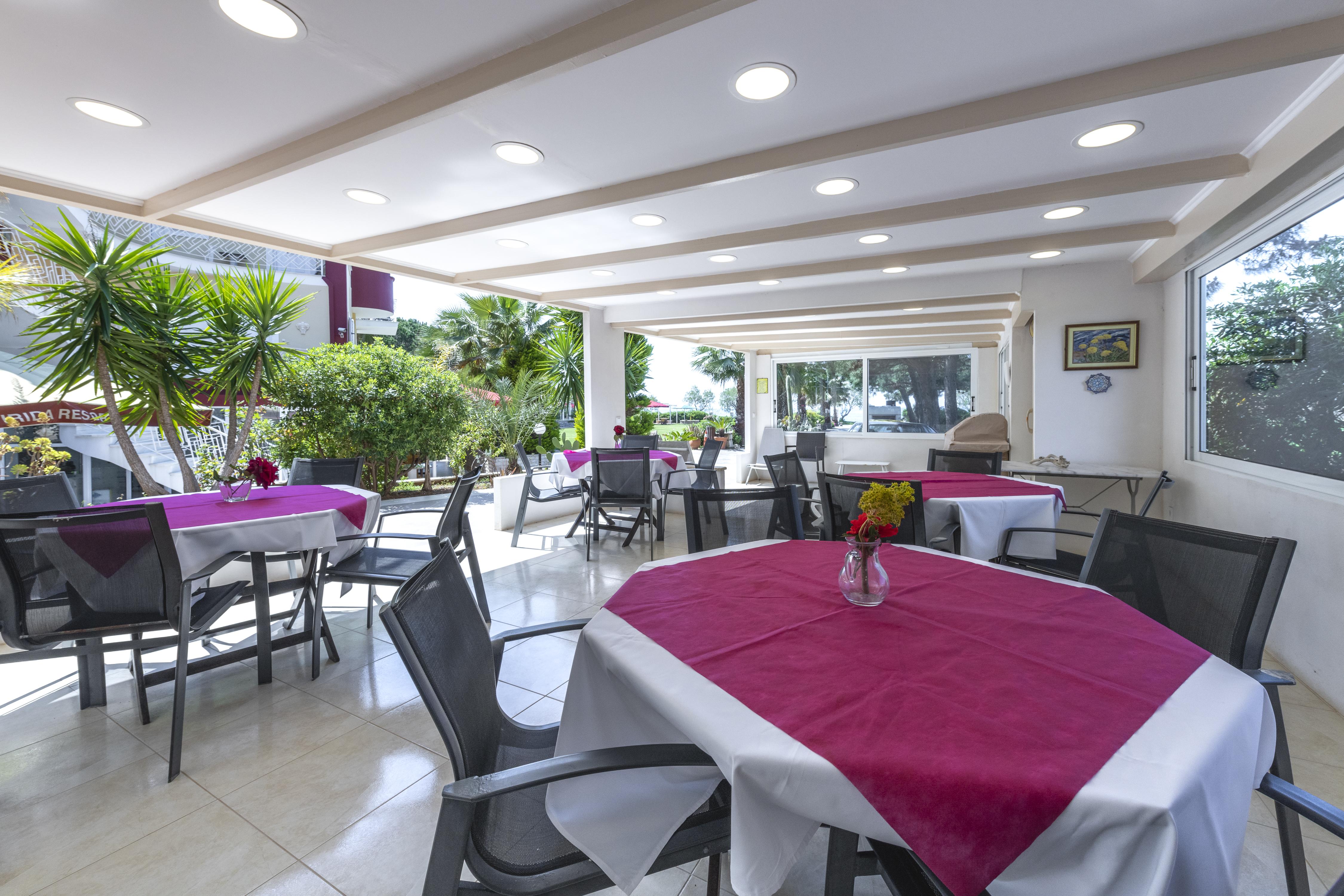 Irida Beach Resort Suites Kyparissia Exterior photo