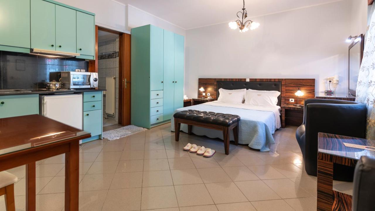 Irida Beach Resort Suites Kyparissia Exterior photo