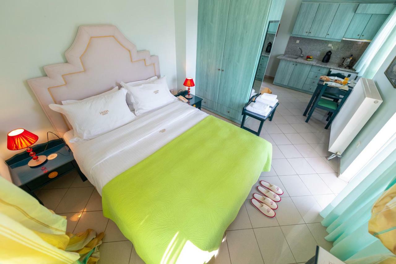 Irida Beach Resort Suites Kyparissia Exterior photo